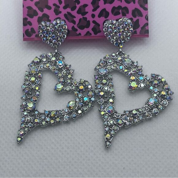EARRINGS! Betsey Johnson Heart AB Crystal Post Dangle Earrings BNWT - Picture 2 of 4